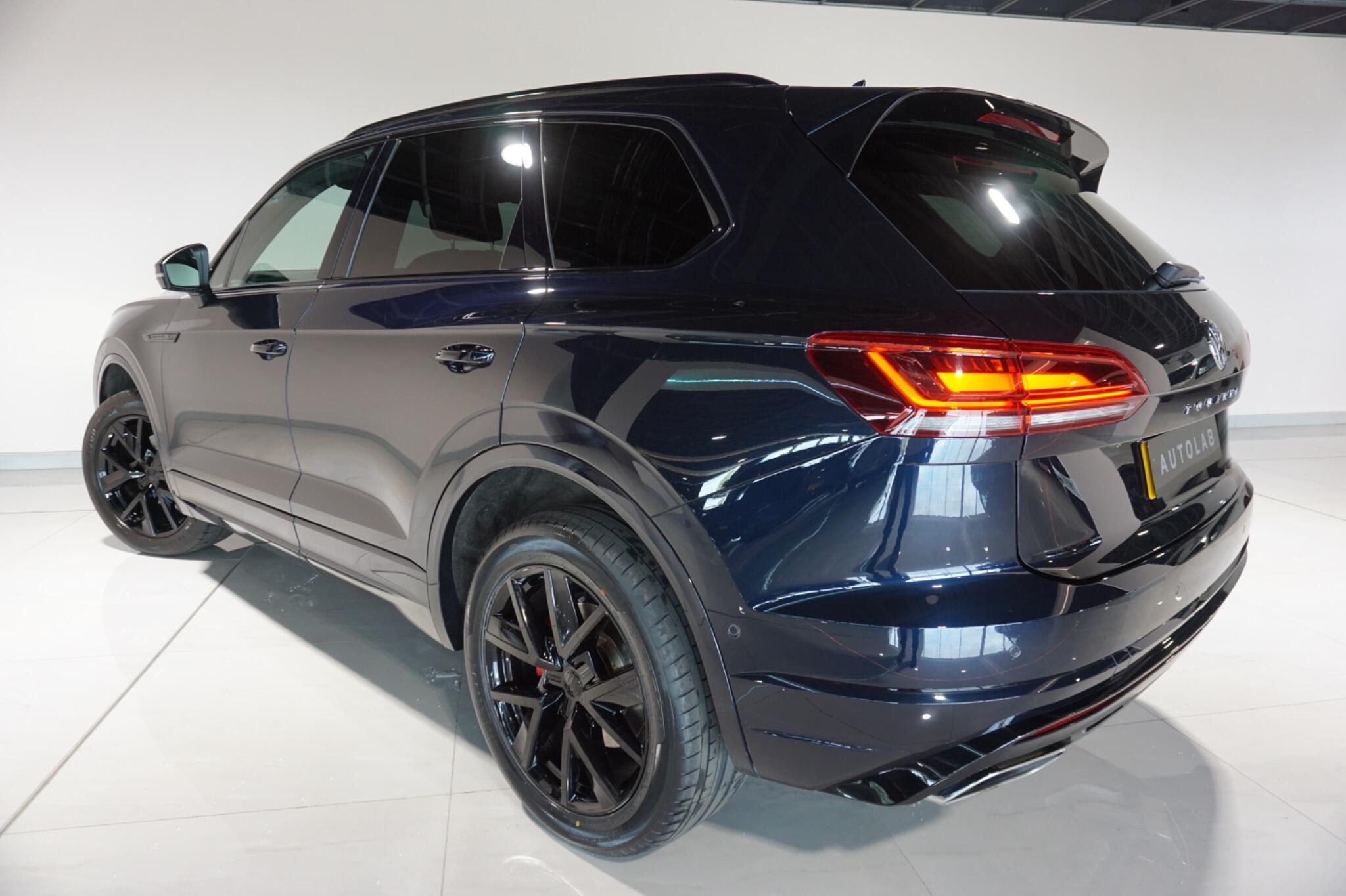 Volkswagen Touareg 3.0 TDI V6 R-Line SUV 5dr Diesel Tiptronic 4Motion Euro 6 (s/s) (286 ps)